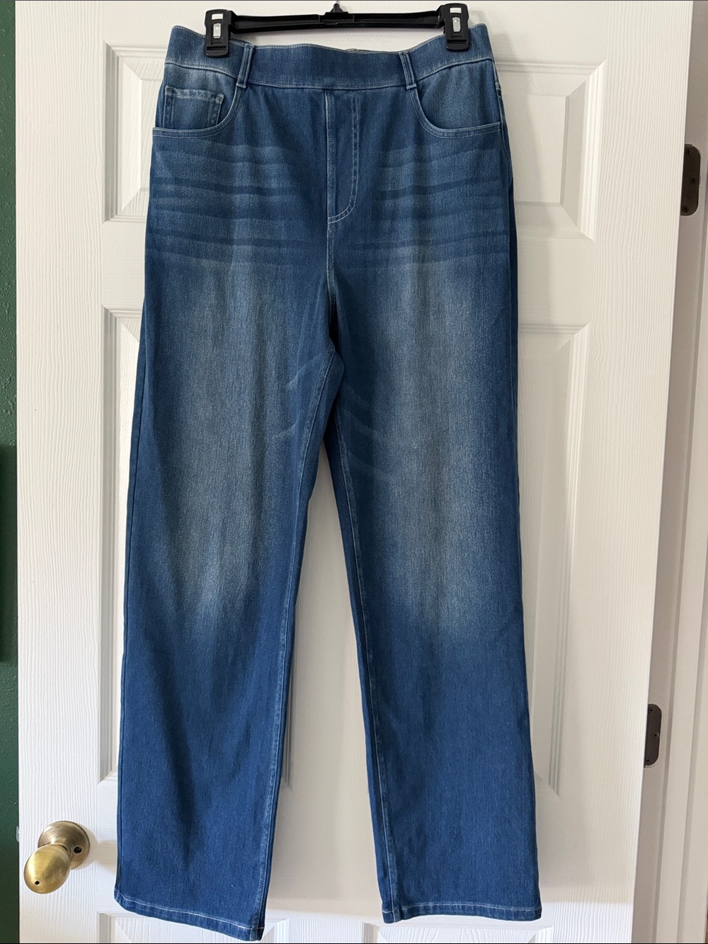 HALARA Flex Women's Straight Leg Jeans in Medium Blue Wash